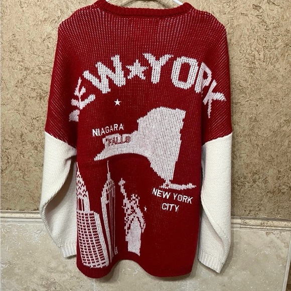 NWOT! New York City oversized heavy sweater/shirt (s) - Picture 2 of 6